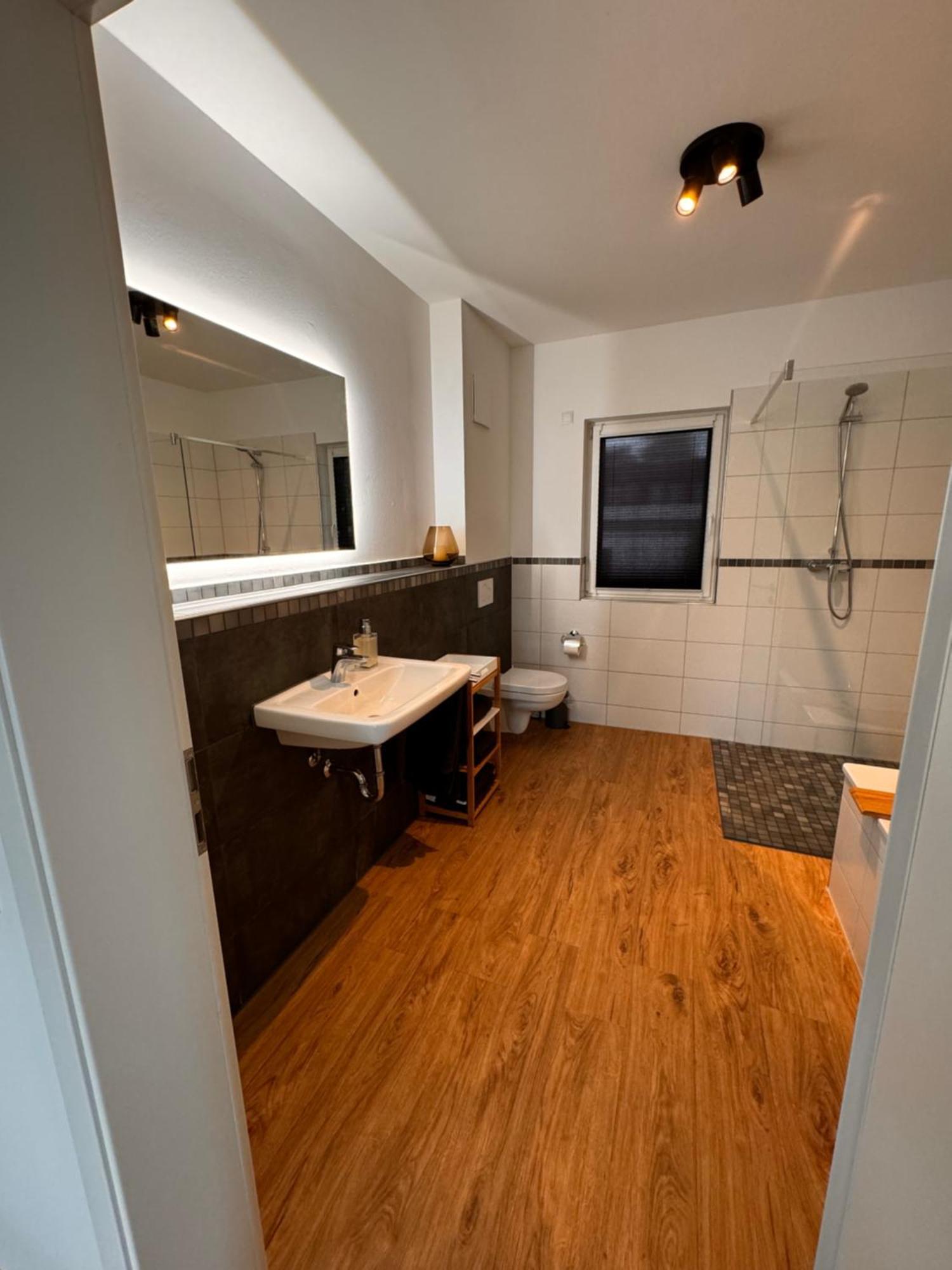Apartment Traumhafter Ausblick, Modern Mit Komfort Und Stil